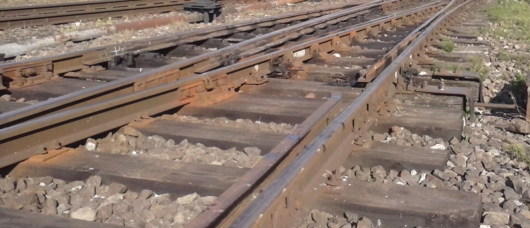 ZERO TOLERANCJI DLA PRZECHODZENIA PRZEZ TORY KOLEJOWE W MIEJSCACH NIEDOZWOLONYCH!