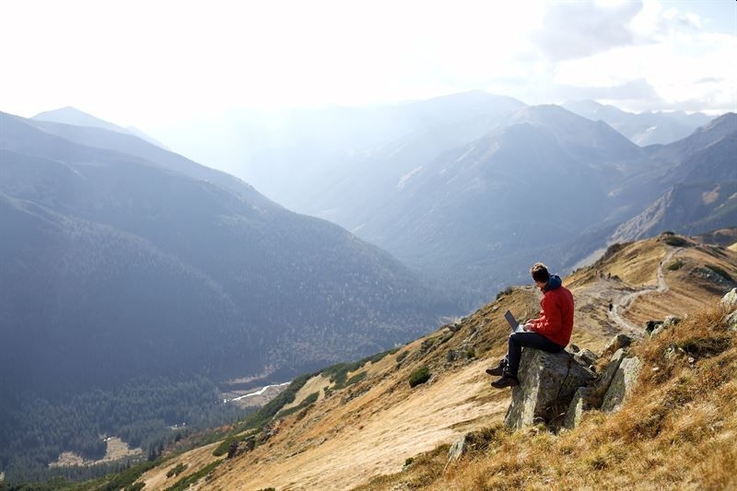 MĘSKIE BUTY TREKKINGOWE – CO WARTO WIEDZIEĆ PRZED ZAKUPEM PIERWSZEJ PARY?