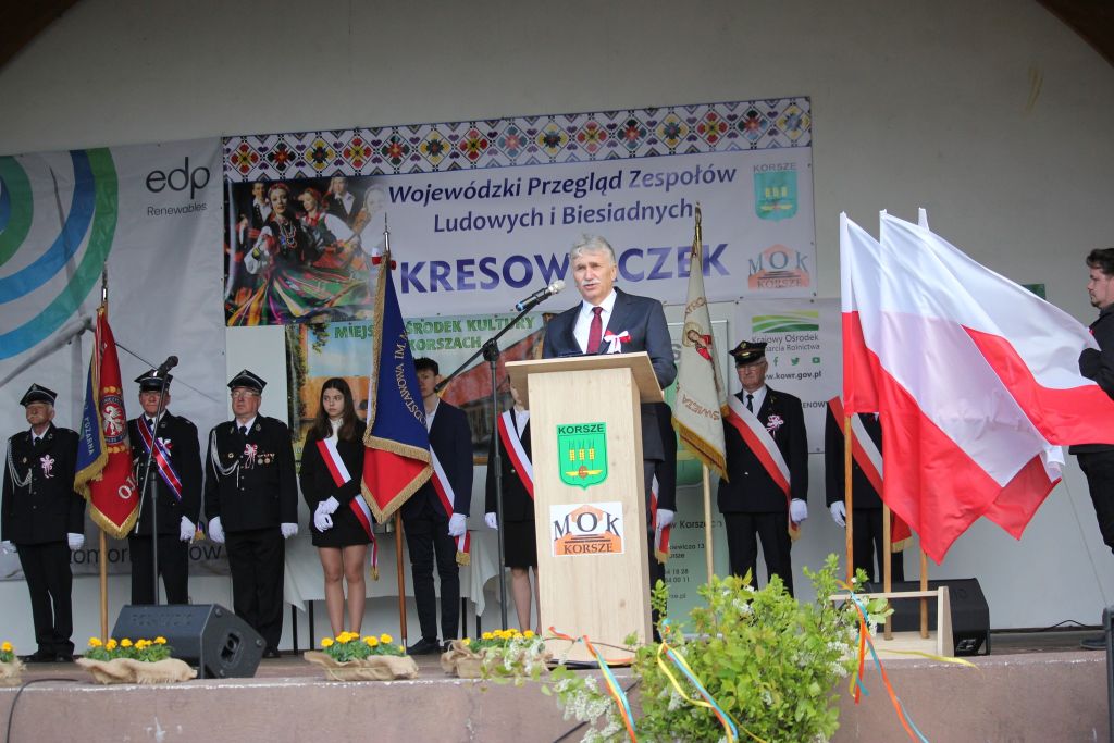 ŚWIĘTO KONSTYTUCJI Z FOLKLOREM