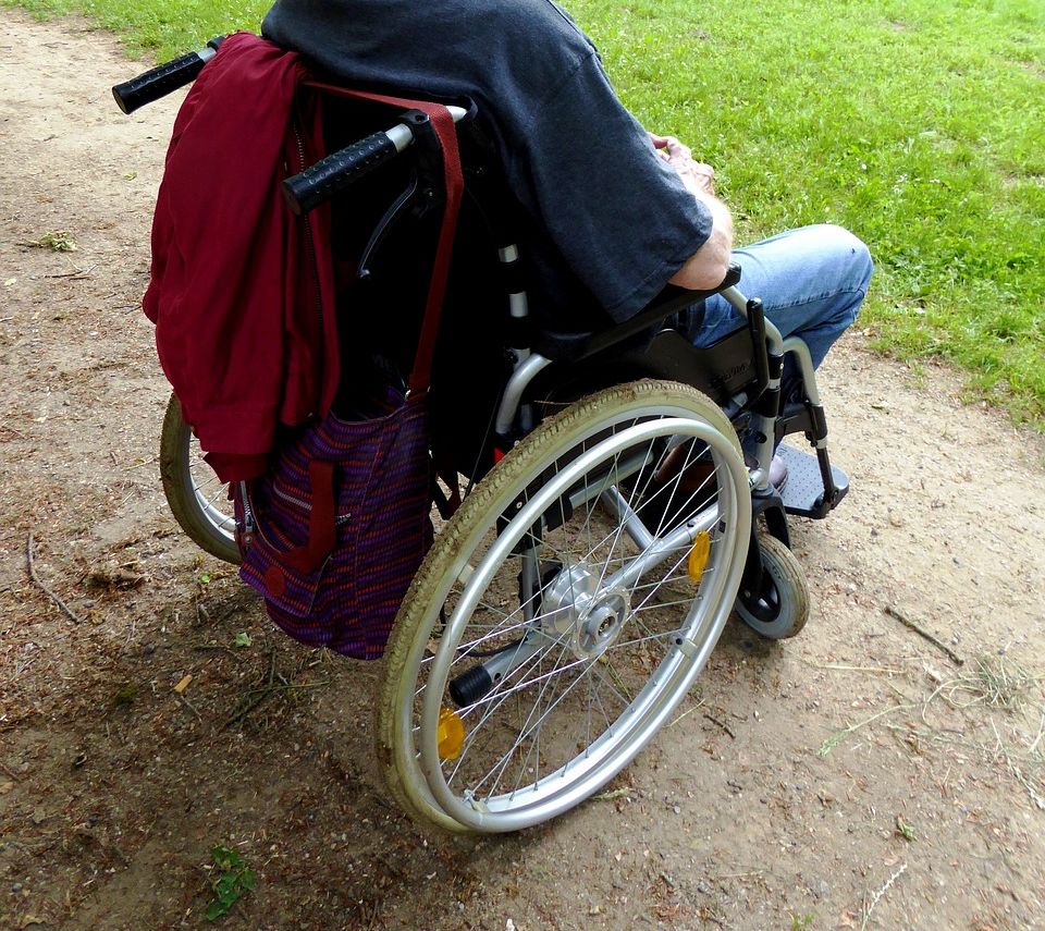 ZABURZENIA CZUCIA, PRZEWLEKŁE ZMĘCZENIE: PIERWSZE OBJAWY SM MOGĄ BYĆ DYSKRETNE