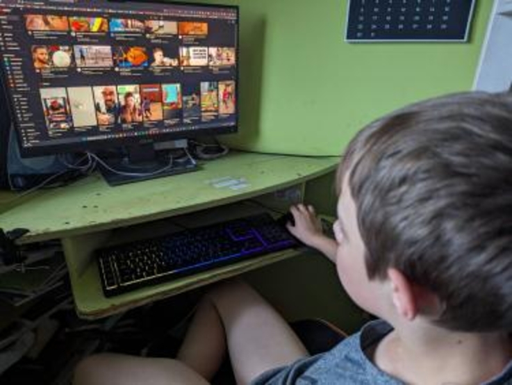 ZDALNA SZKOŁA: ZŁE CZY DOBRE ROZWIĄZANIE?