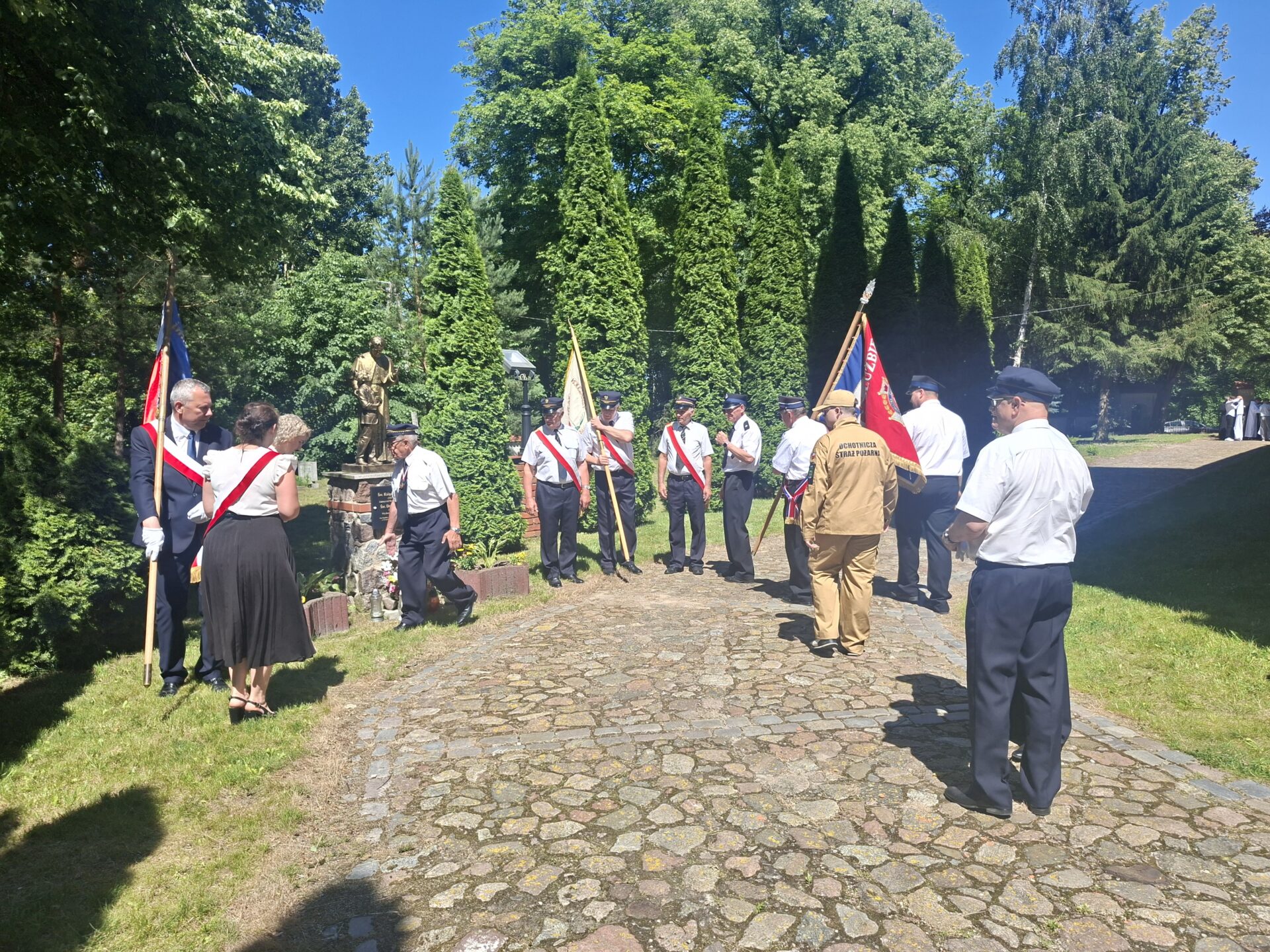 SIEDEM WIEKÓW HISTORII. SĄTOCZNO ŚWIĘTOWAŁO JUBILEUSZ 700-LECIA